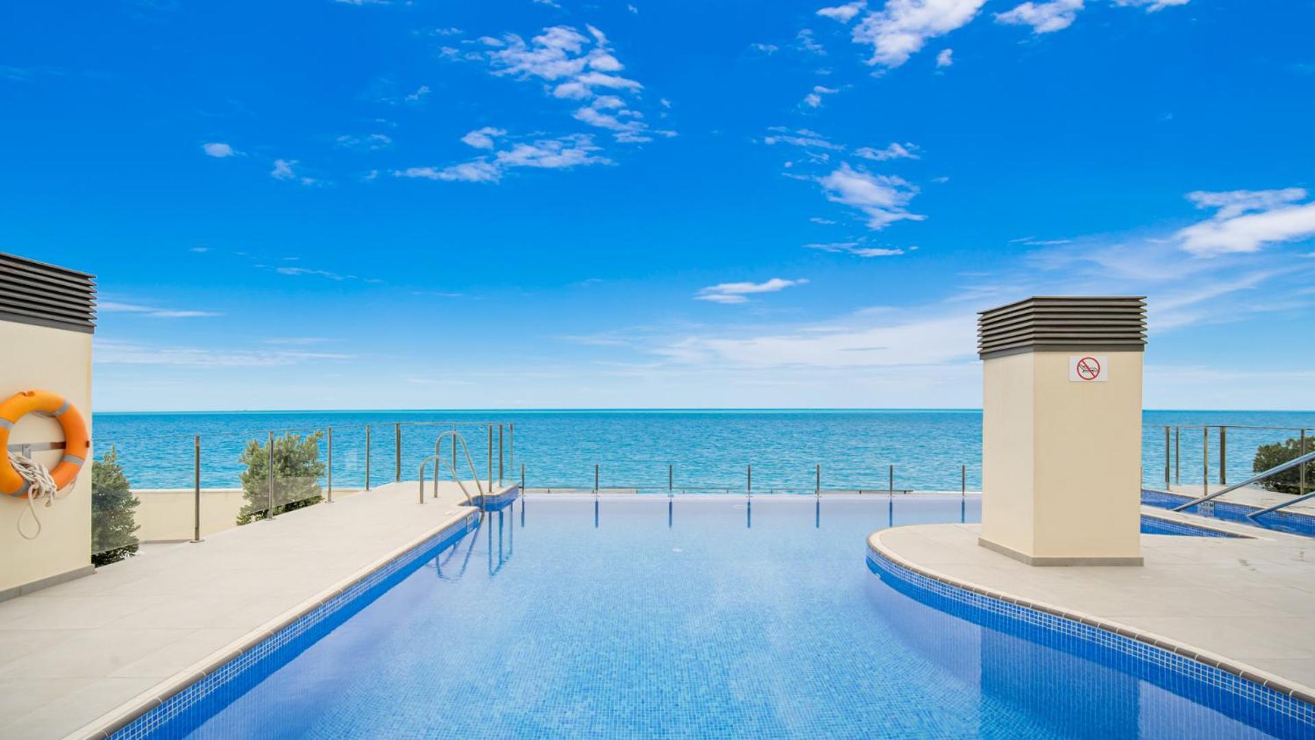 Cosmo Beach With Seaview Between Cancelada And Estepona Luaran gambar